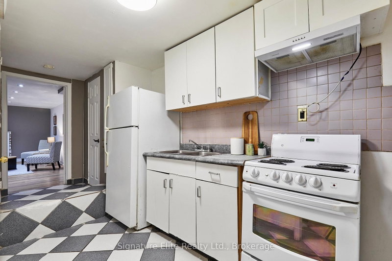 19 Kenworthy Toronto,ON M1L 3B1 — Photo 20