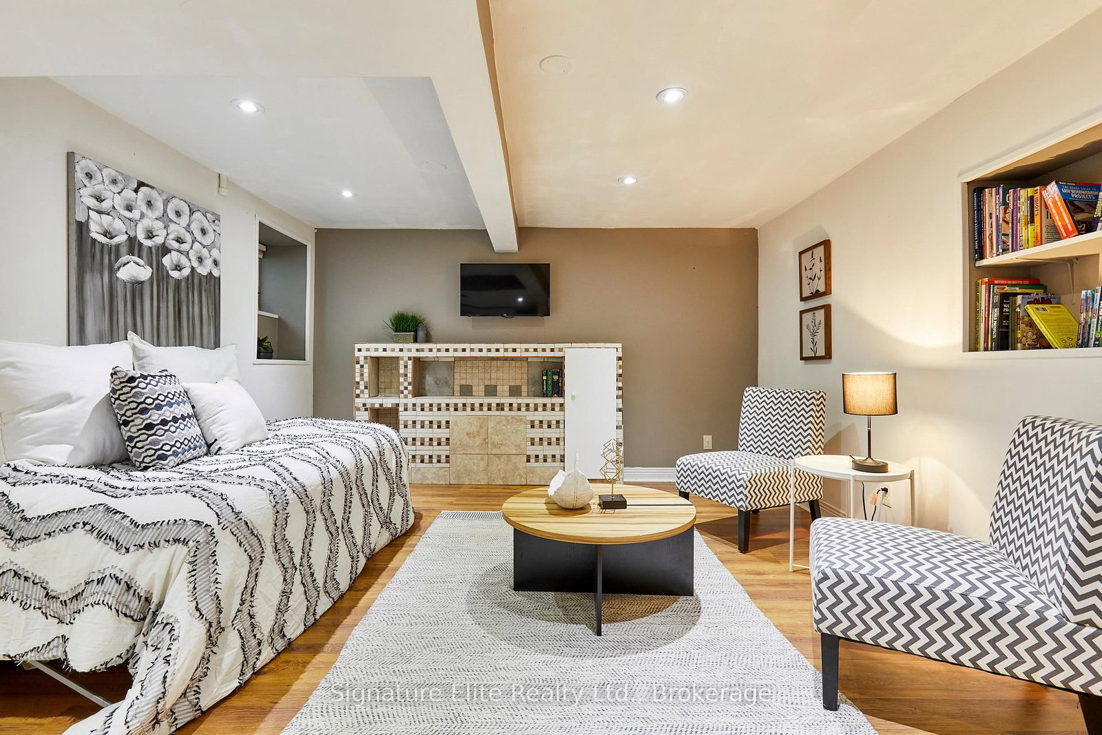 19 Kenworthy Avenue • Toronto, ON photo 24