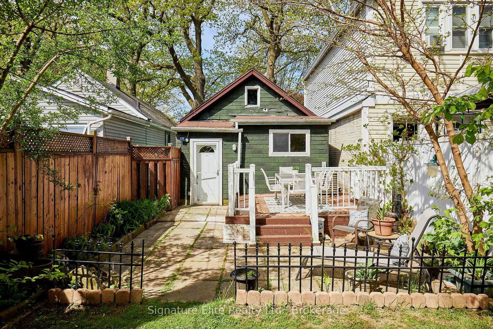 19 Kenworthy Avenue • Toronto, ON photo 29