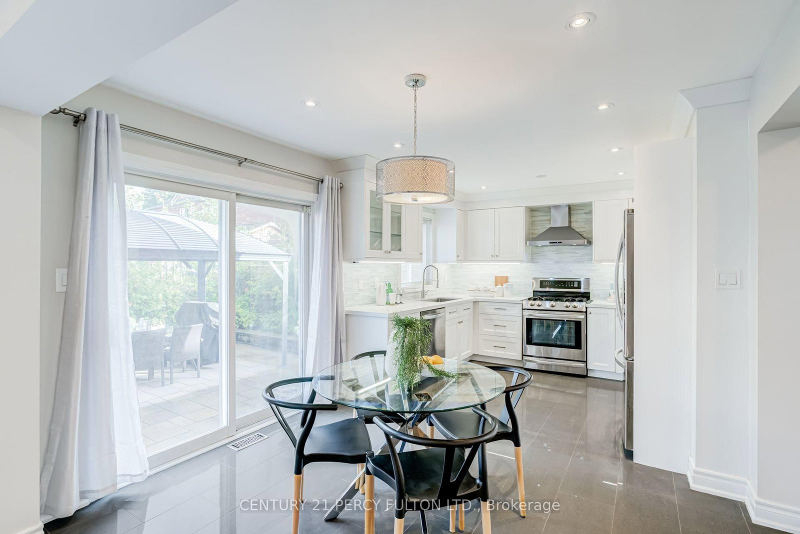 9 Urwin Street • Ajax, ON photo 15