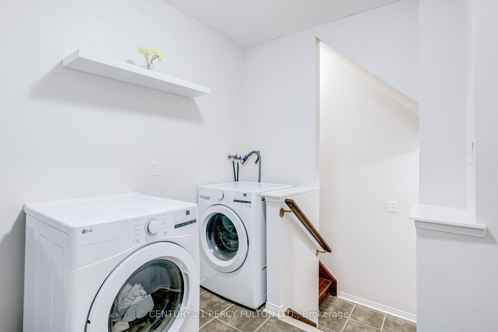 9 Urwin Street • Ajax, ON photo 41
