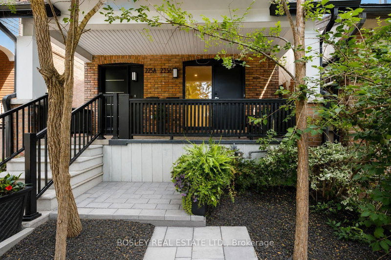 A - 225 Gainsborough Road