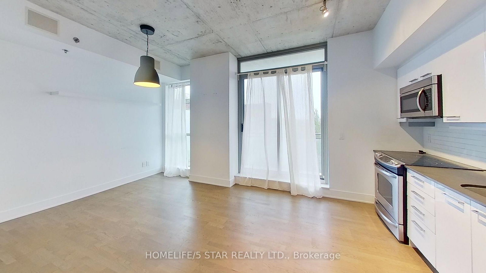603-630 Queen St, Toronto, view 5
