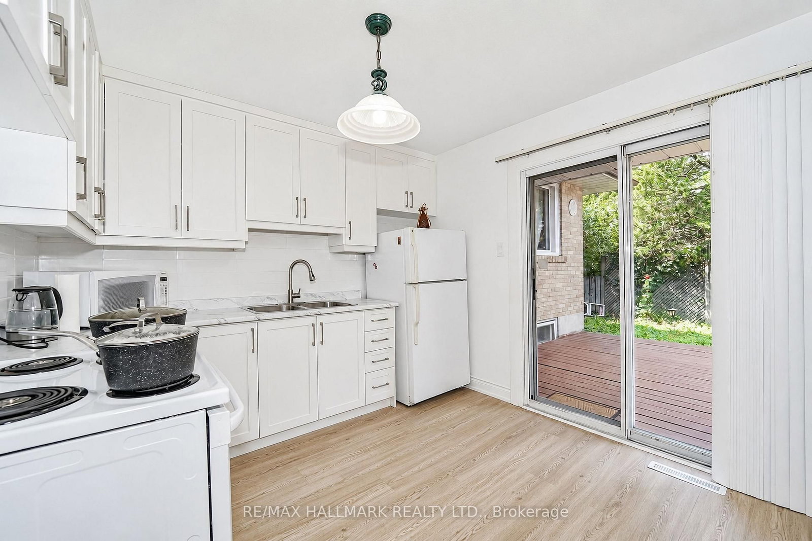 54 Charlemont Crescent • Toronto, ON photo 16