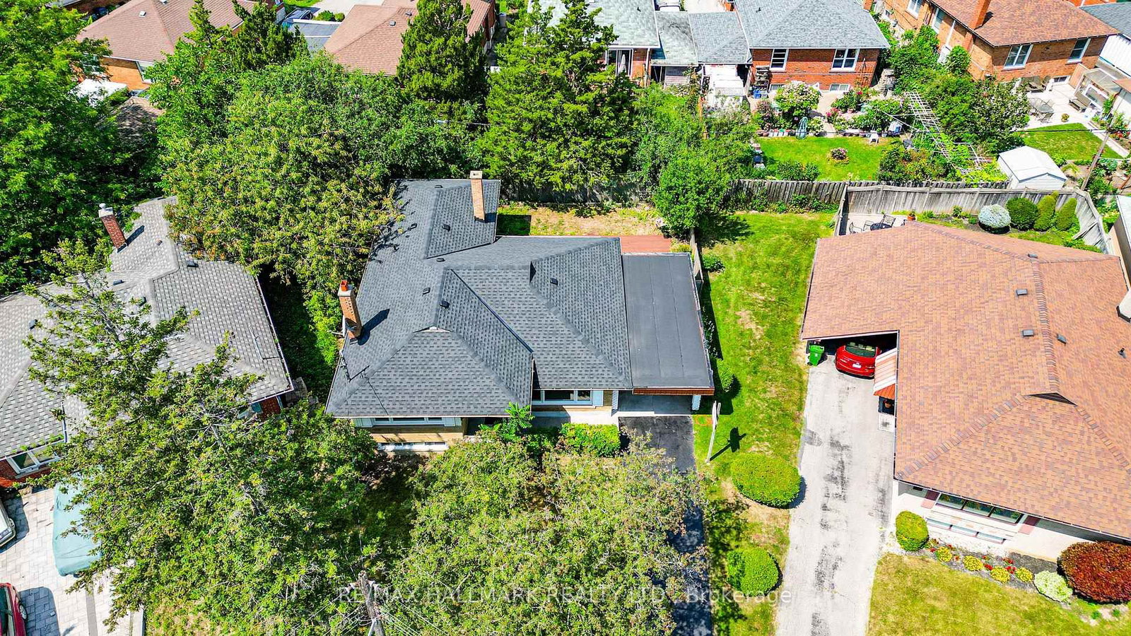 54 Charlemont Crescent • Toronto, ON photo 32