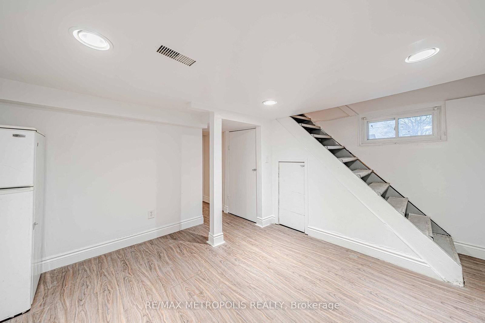 240 Division Street • Oshawa, ON photo 17