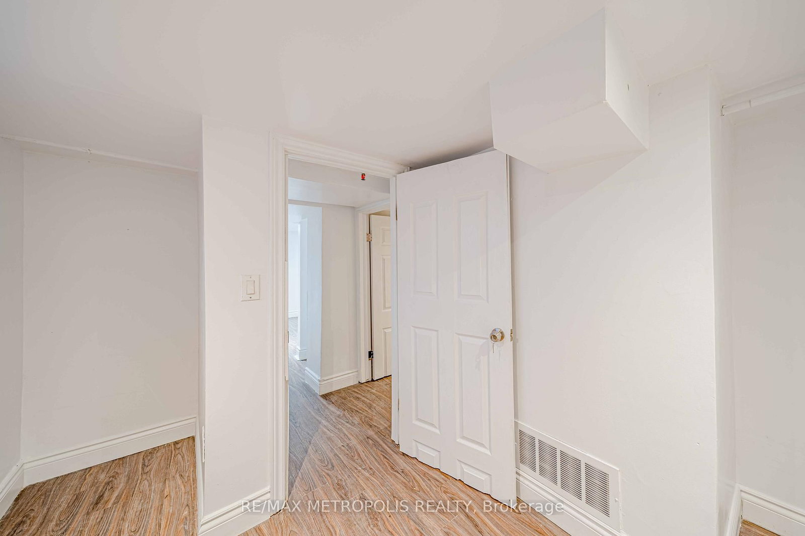 240 Division Street • Oshawa, ON photo 22