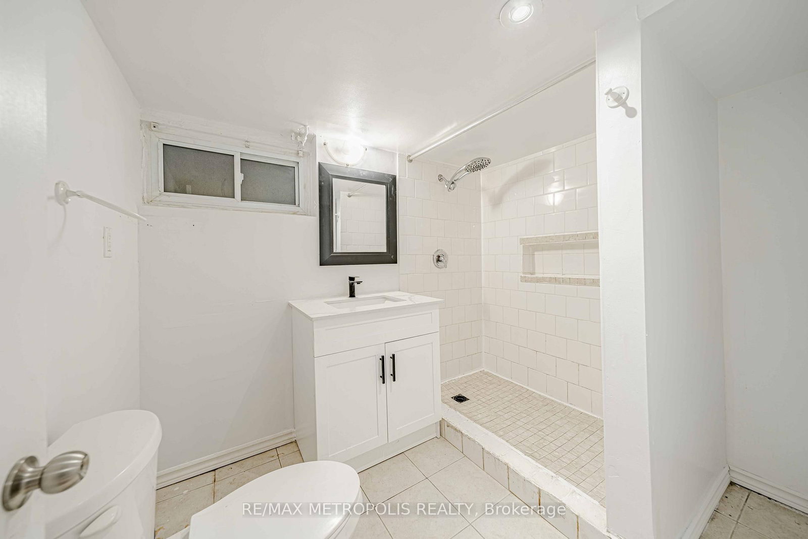 240 Division Street • Oshawa, ON photo 24