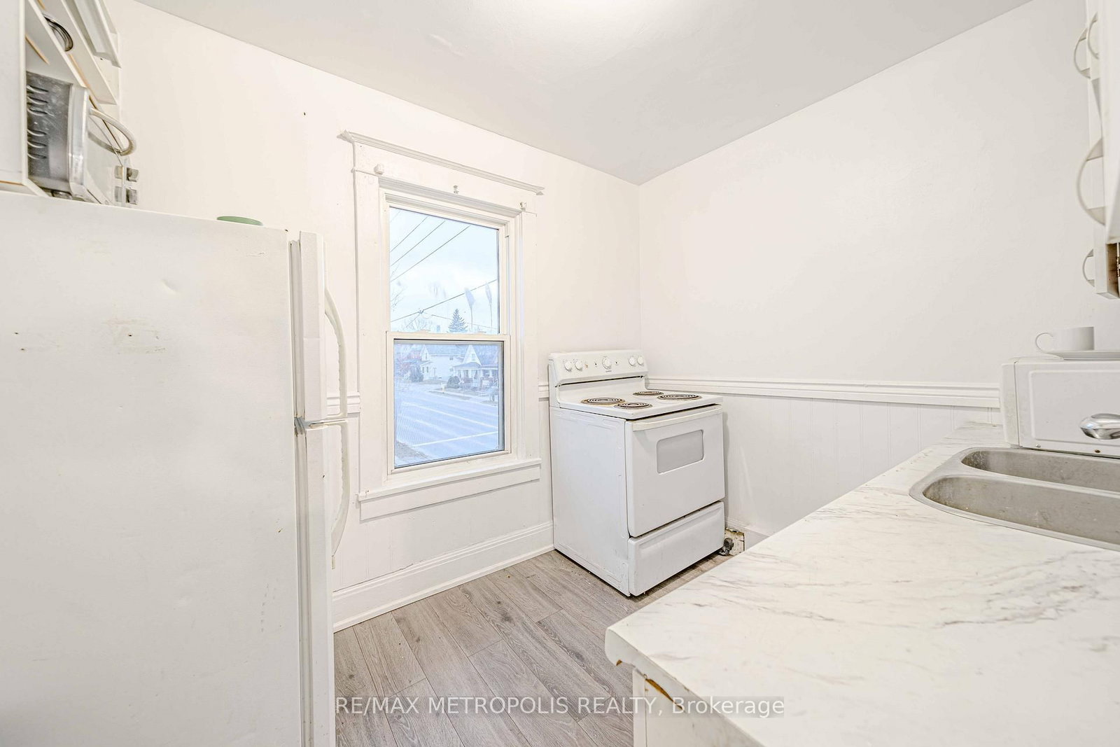 240 Division Street • Oshawa, ON photo 27
