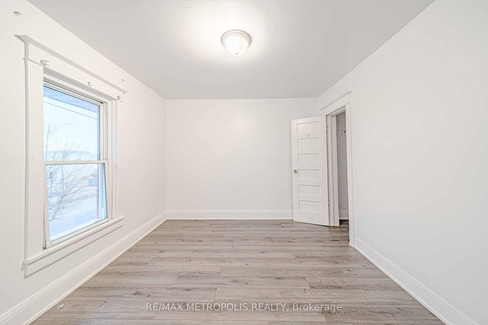 240 Division Street • Oshawa, ON photo 33