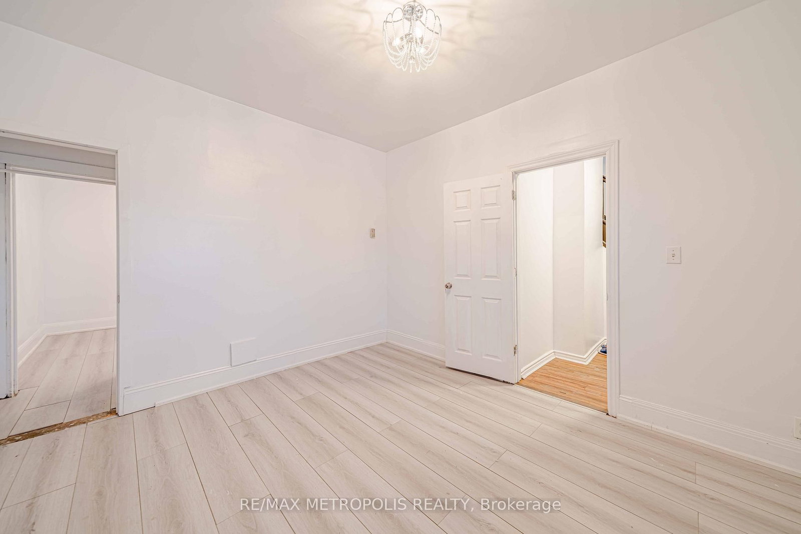 240 Division Street • Oshawa, ON photo 6