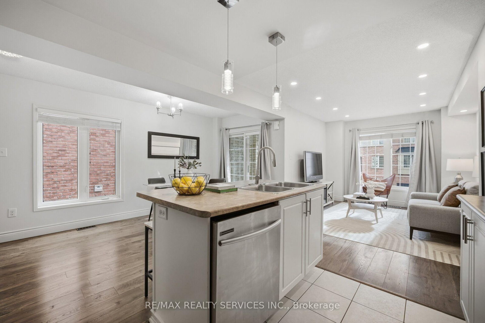 23 Clowes Street • Ajax, ON photo 18