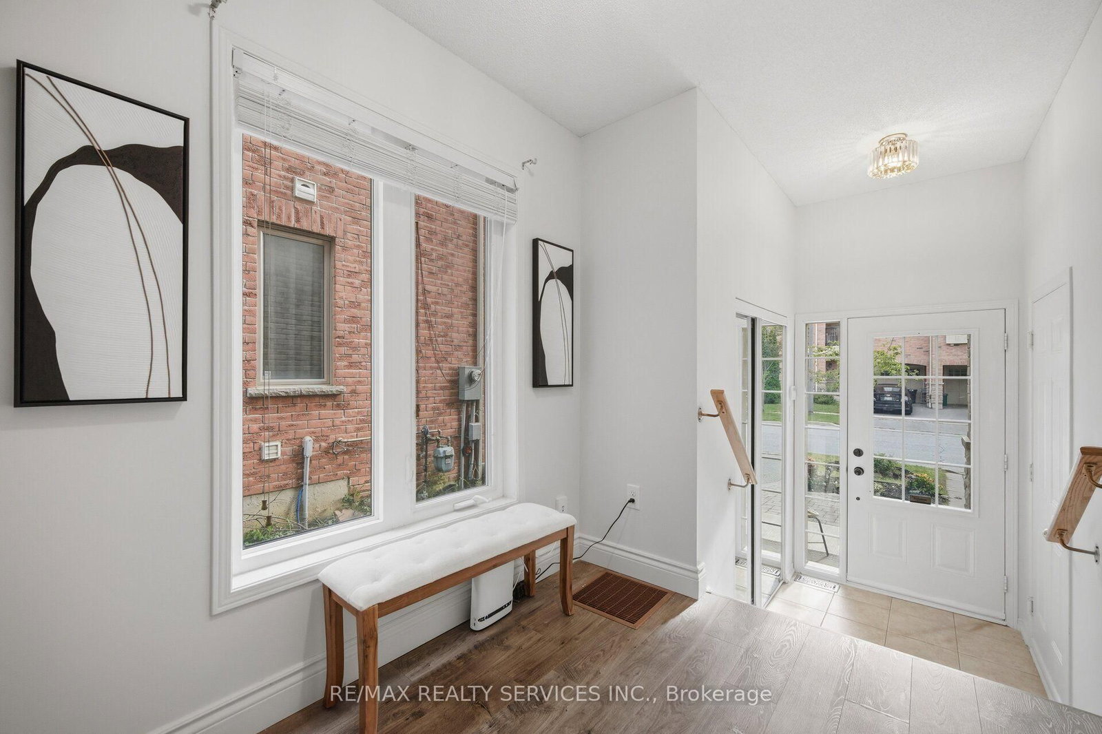 23 Clowes Street • Ajax, ON photo 8