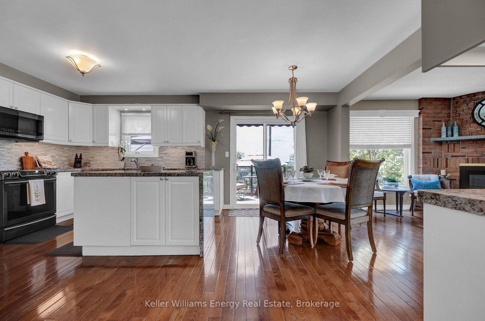 2 Murkar Crescent • Whitby, ON photo 10