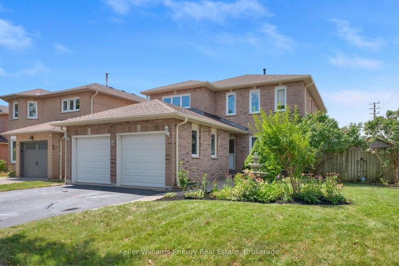 2 Murkar Crescent