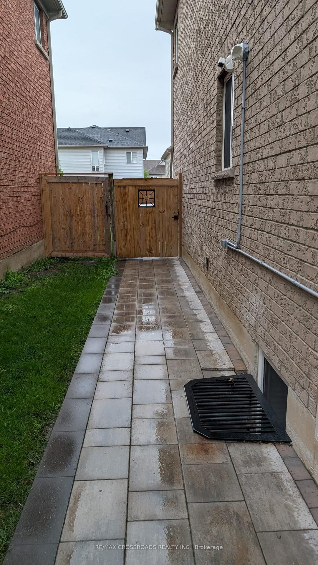 Lower - 67 Medland Avenue, Whitby 4