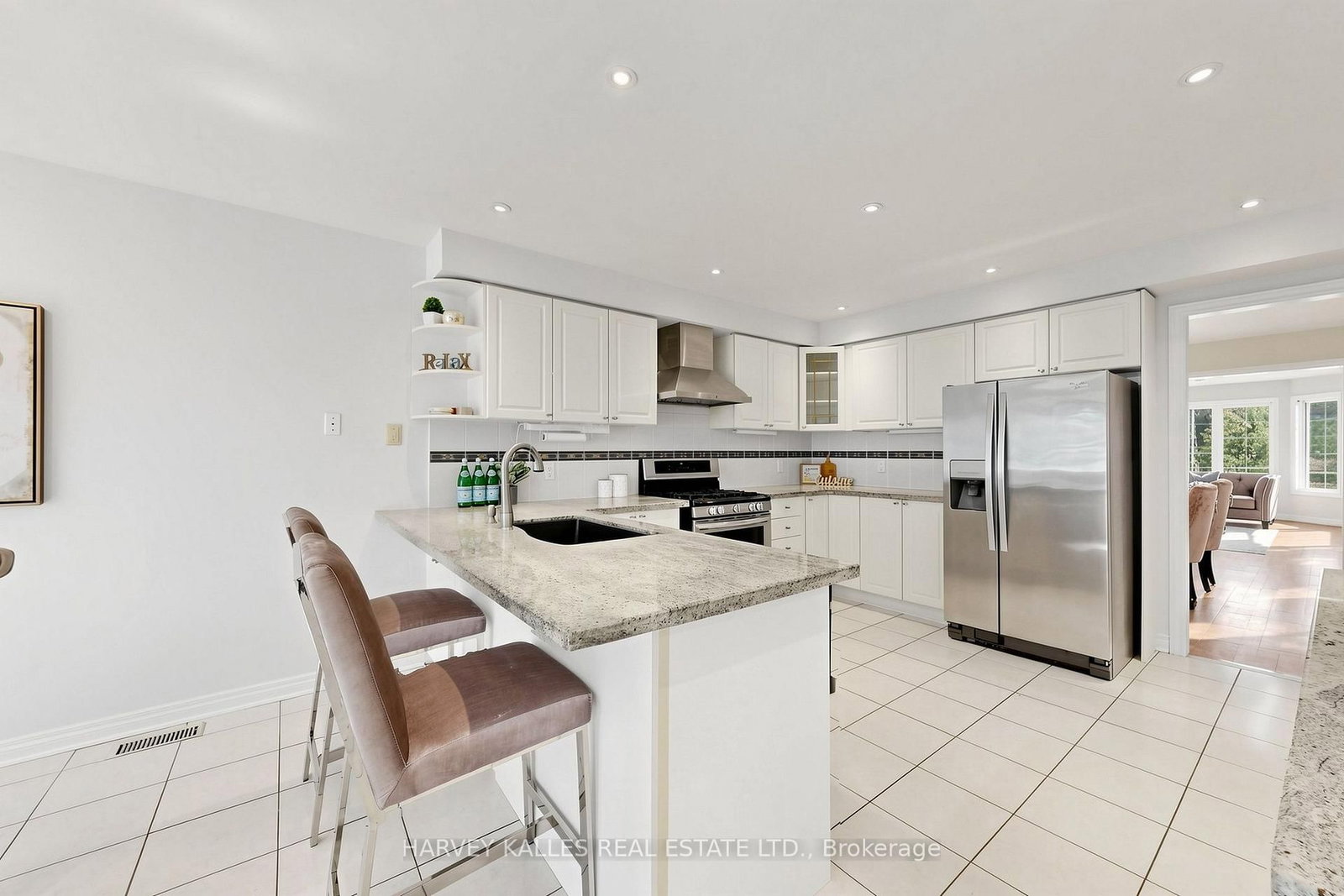 15 Woodville Avenue • Toronto, ON photo 14