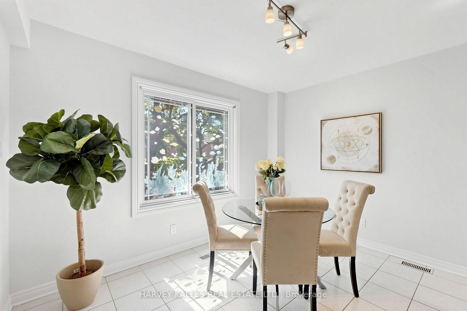 15 Woodville Avenue • Toronto, ON photo 15