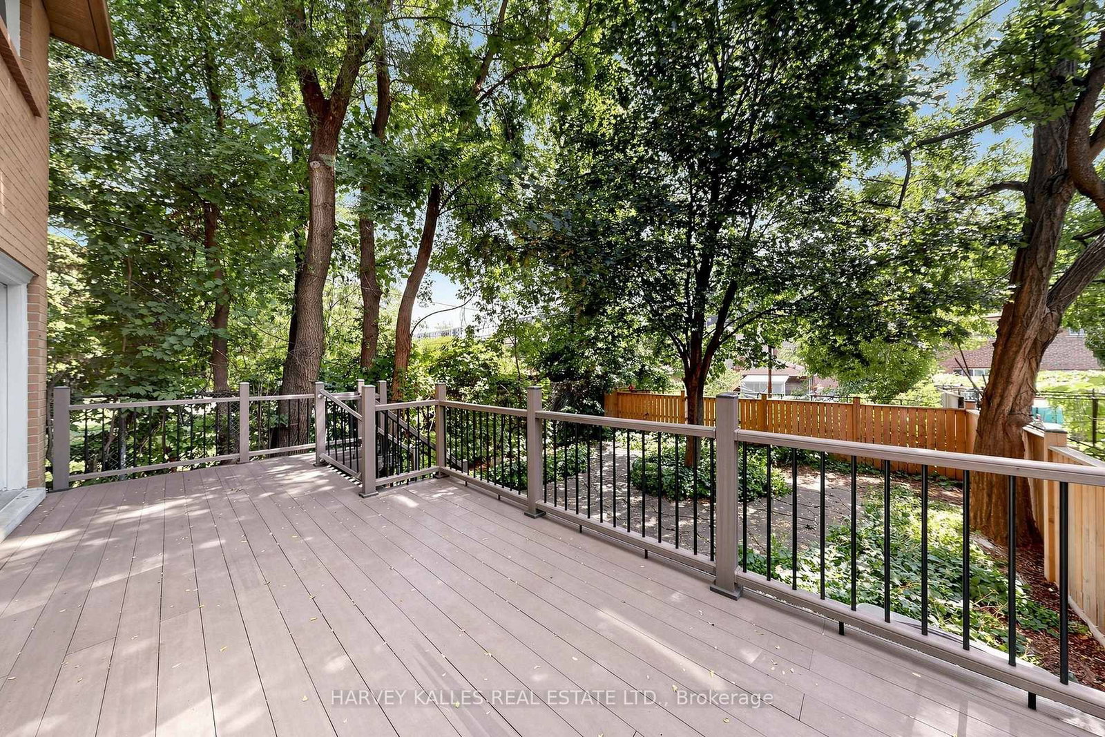 15 Woodville Avenue • Toronto, ON photo 36