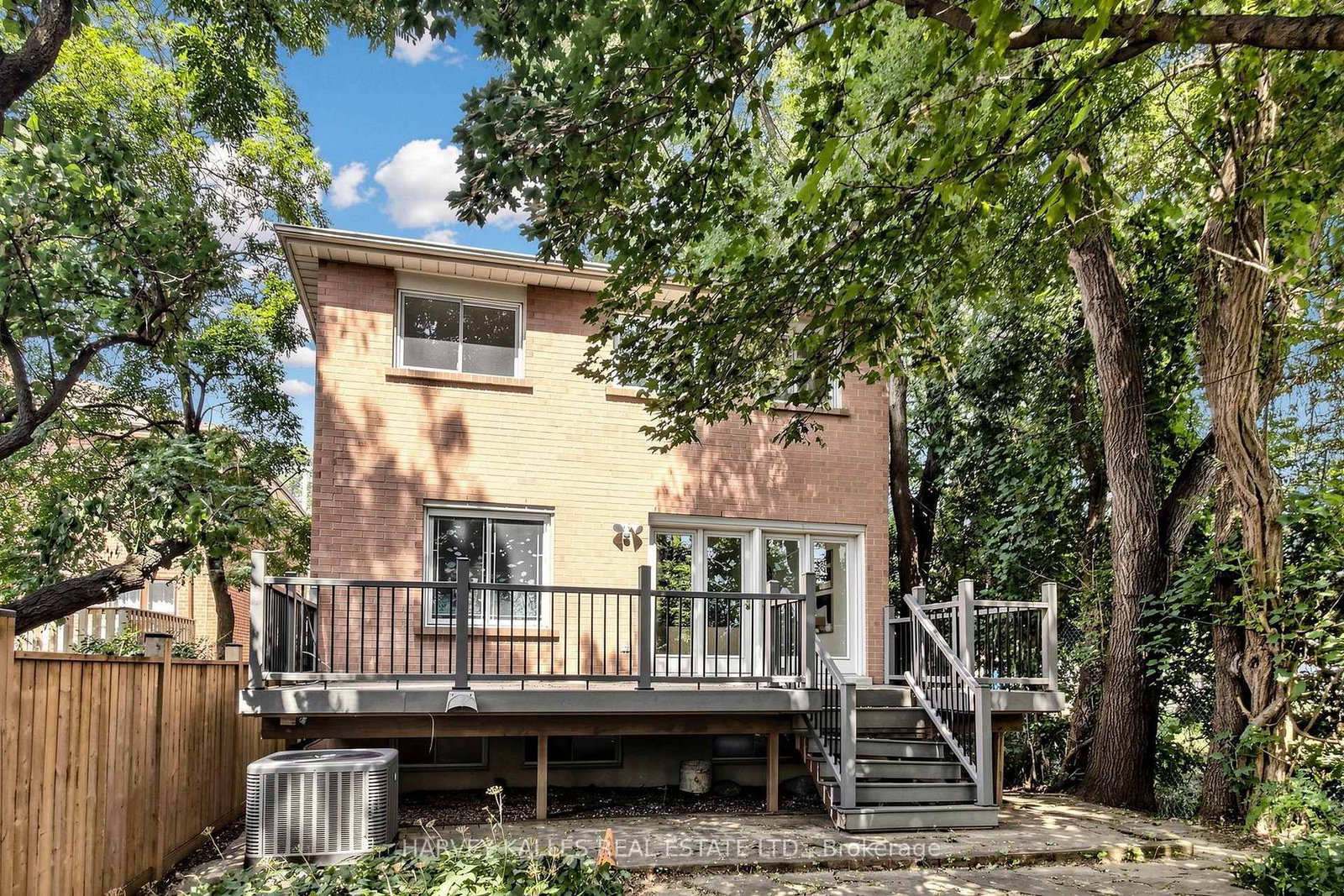 15 Woodville Avenue • Toronto, ON photo 38