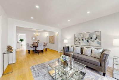 15 Woodville Avenue • Toronto, ON photo 8