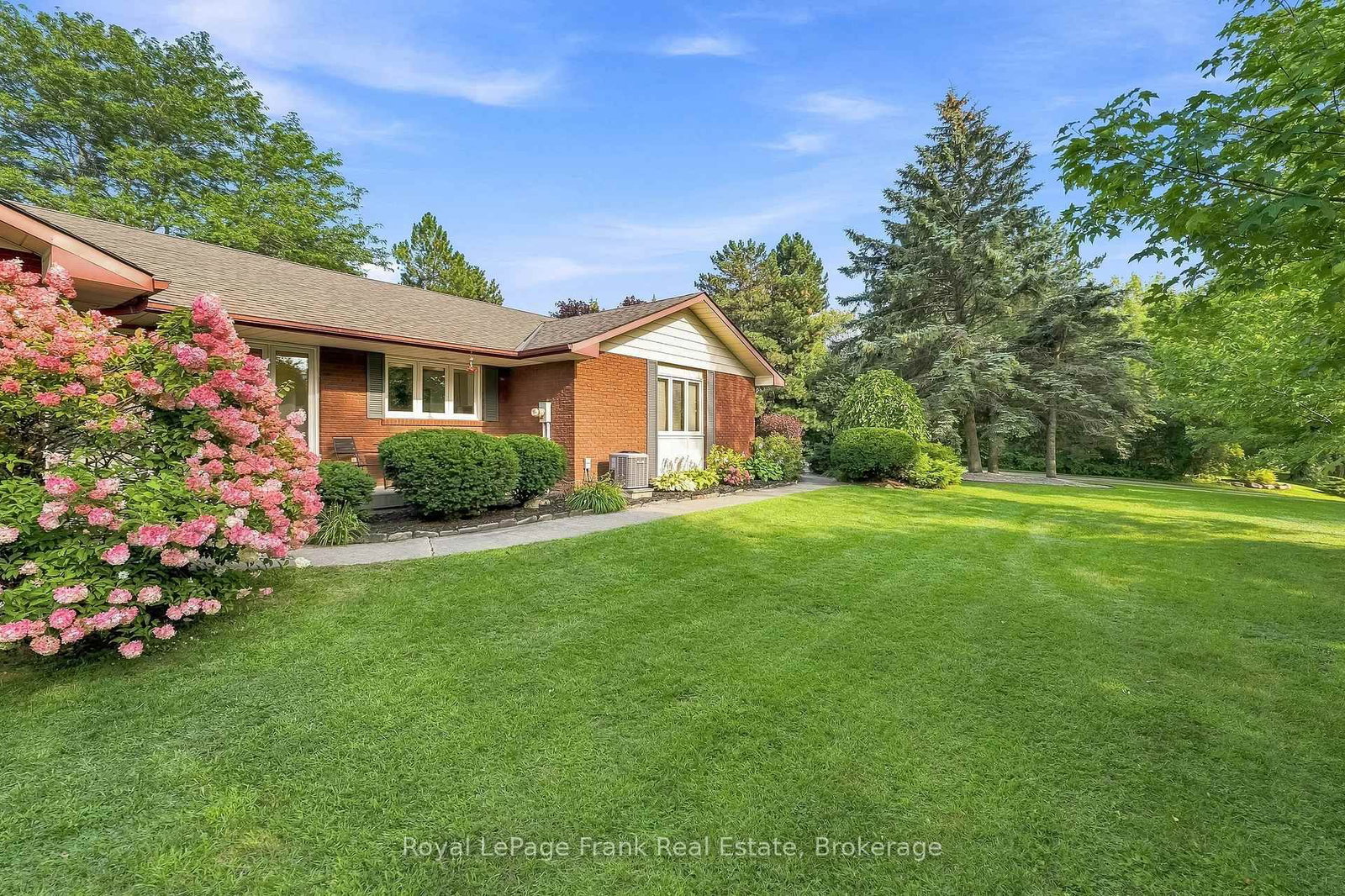 2407 Ashbridge Road • Scugog, ON photo 3