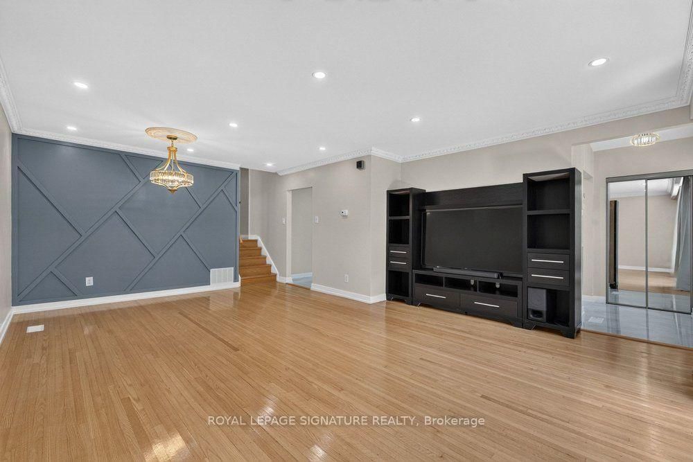 16 Earswick Drive • Toronto, ON photo 19