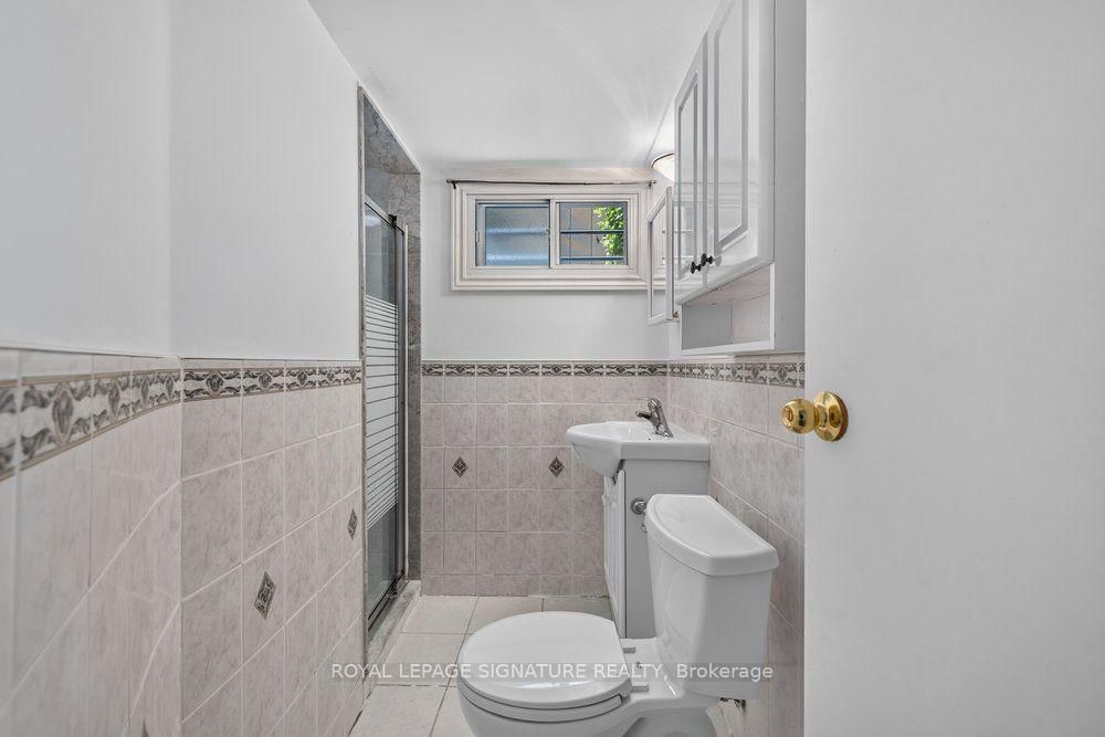 16 Earswick Drive • Toronto, ON photo 39
