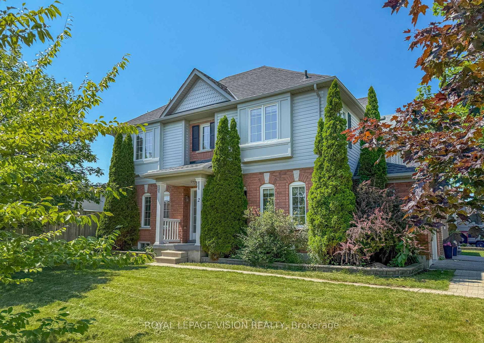 2 Laprade Square • Clarington, ON photo 1