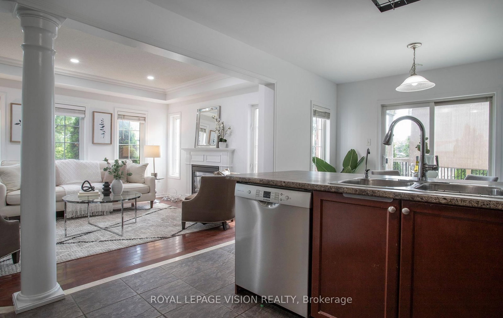 2 Laprade Square • Clarington, ON photo 10