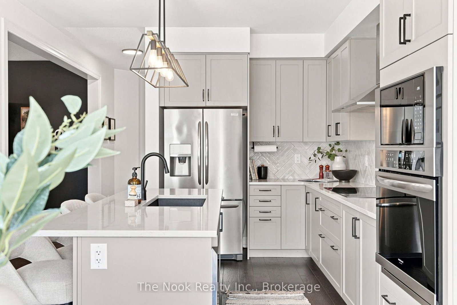 100 Woolacott Lane • Clarington, ON photo 11