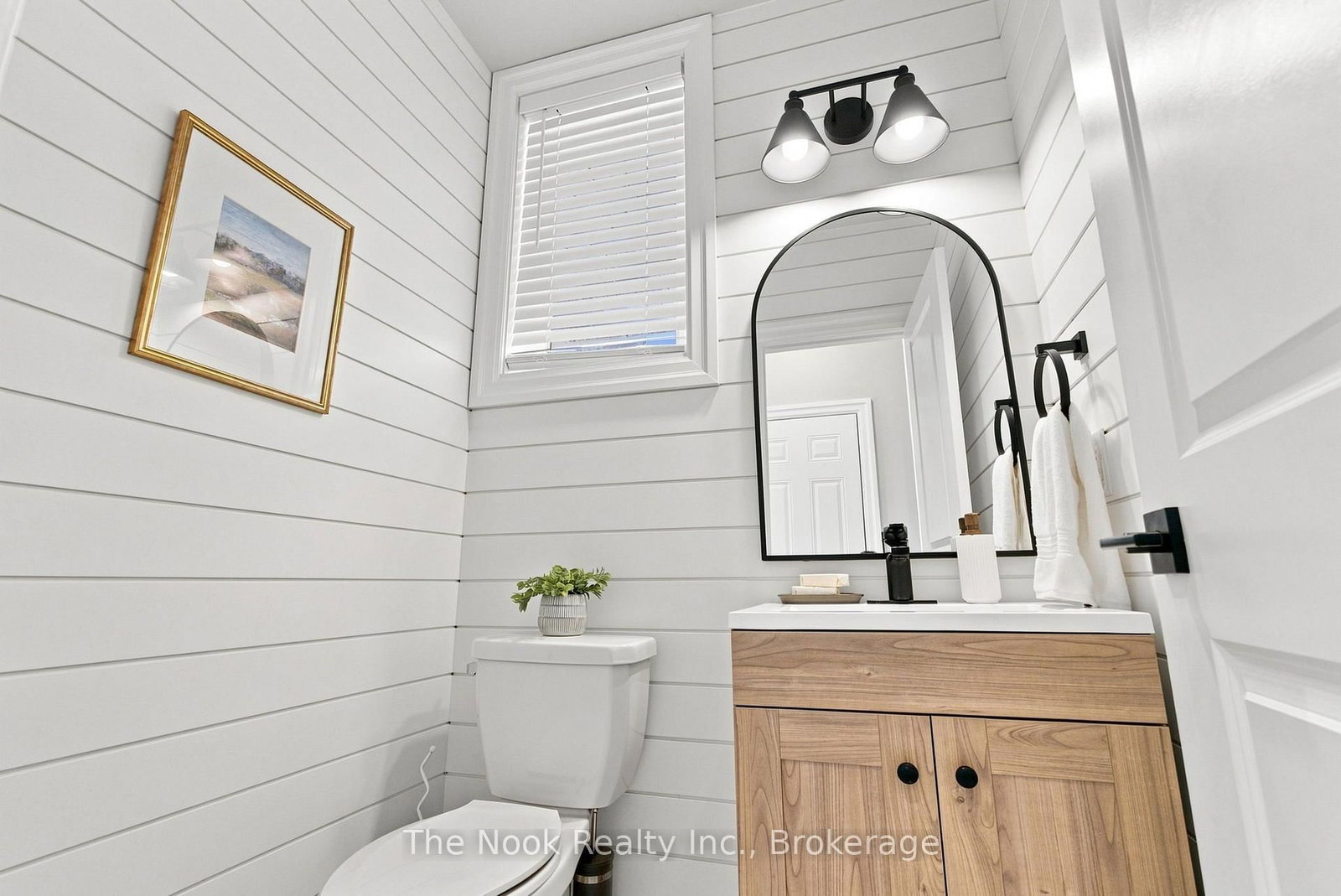 100 Woolacott Lane • Clarington, ON photo 24