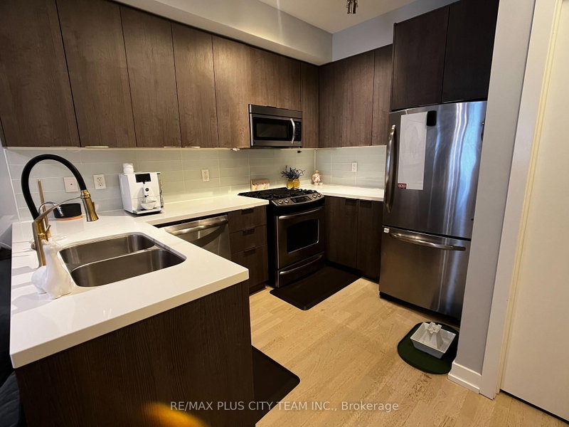 34 - 140 Broadview Avenue