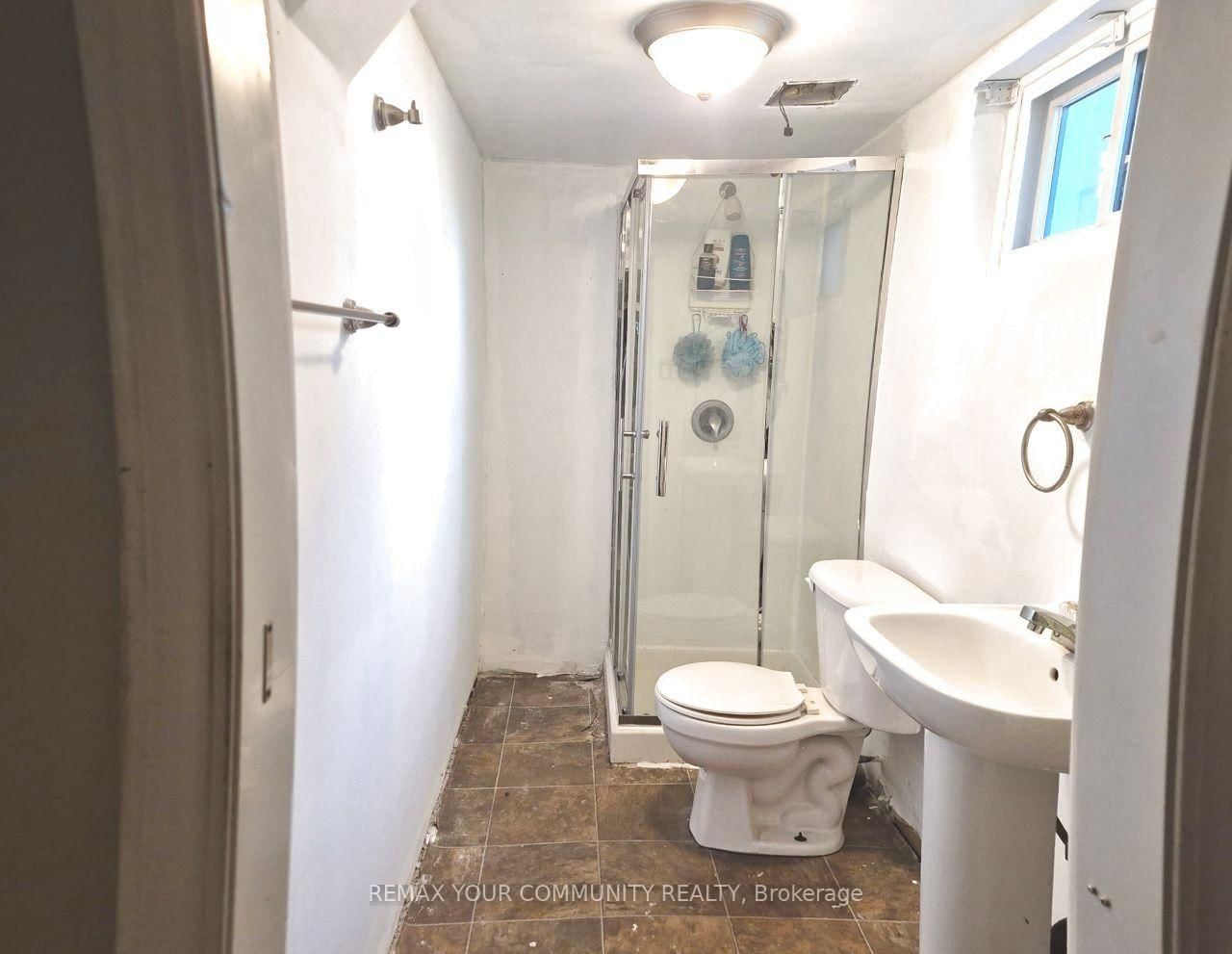 520 Cromwell Avenue • Oshawa, ON photo 16