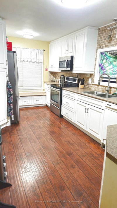 520 Cromwell Avenue • Oshawa, ON photo 4