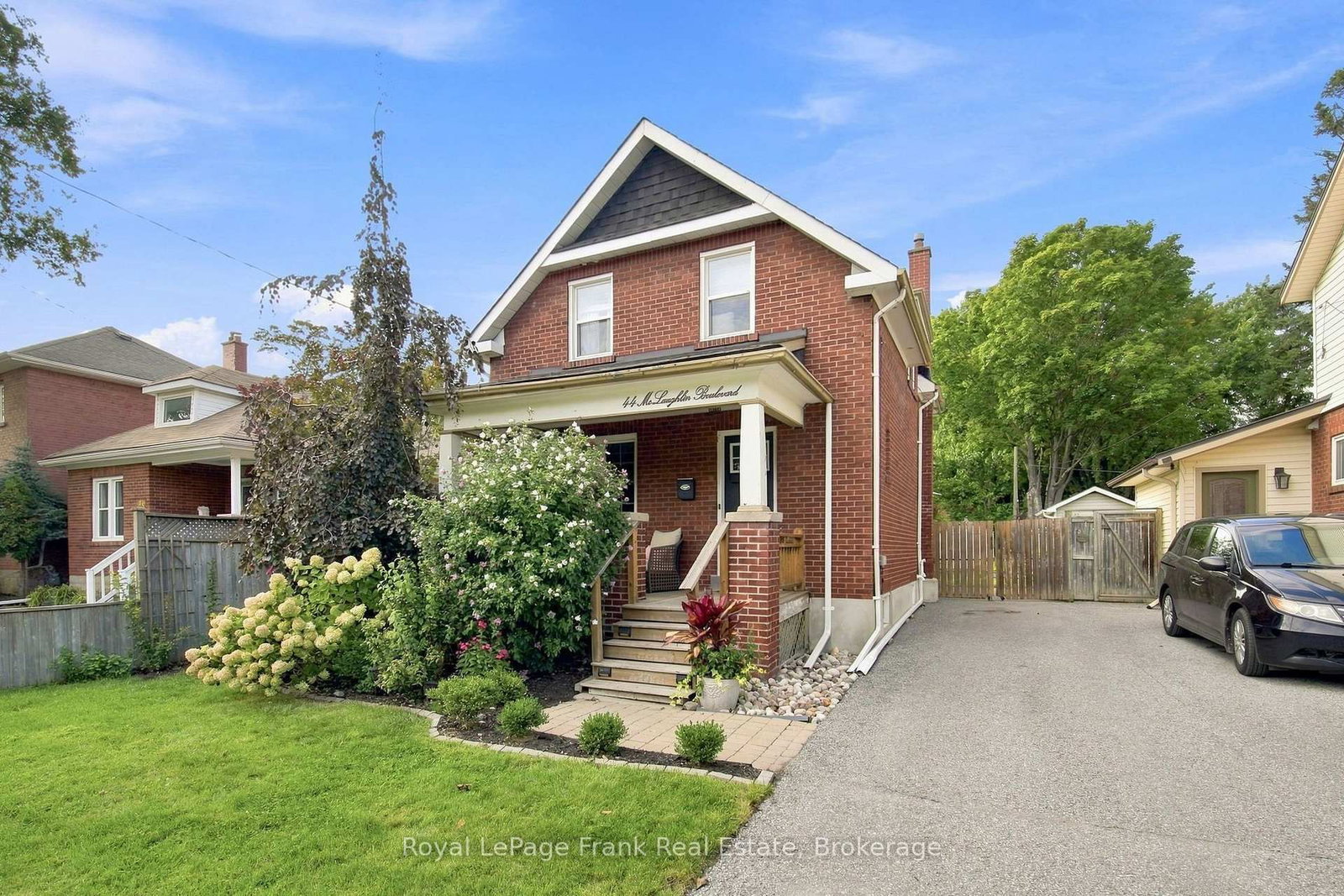 44 Mclaughlin Boulevard • Oshawa, ON photo 1