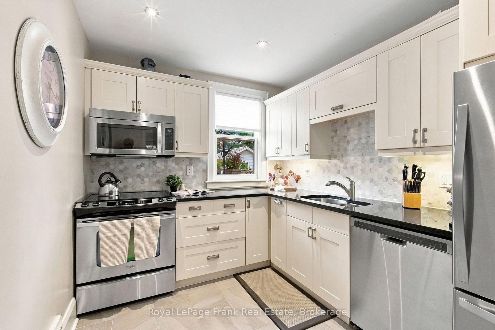 44 Mclaughlin Boulevard • Oshawa, ON photo 10