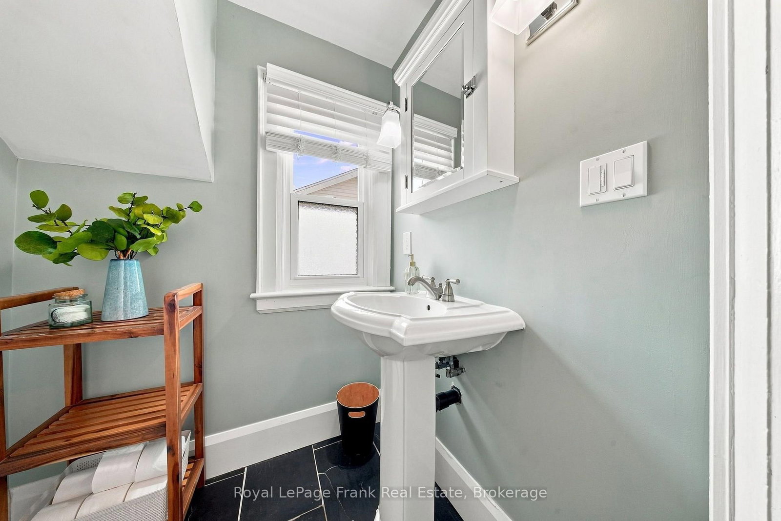 44 Mclaughlin Boulevard • Oshawa, ON photo 25