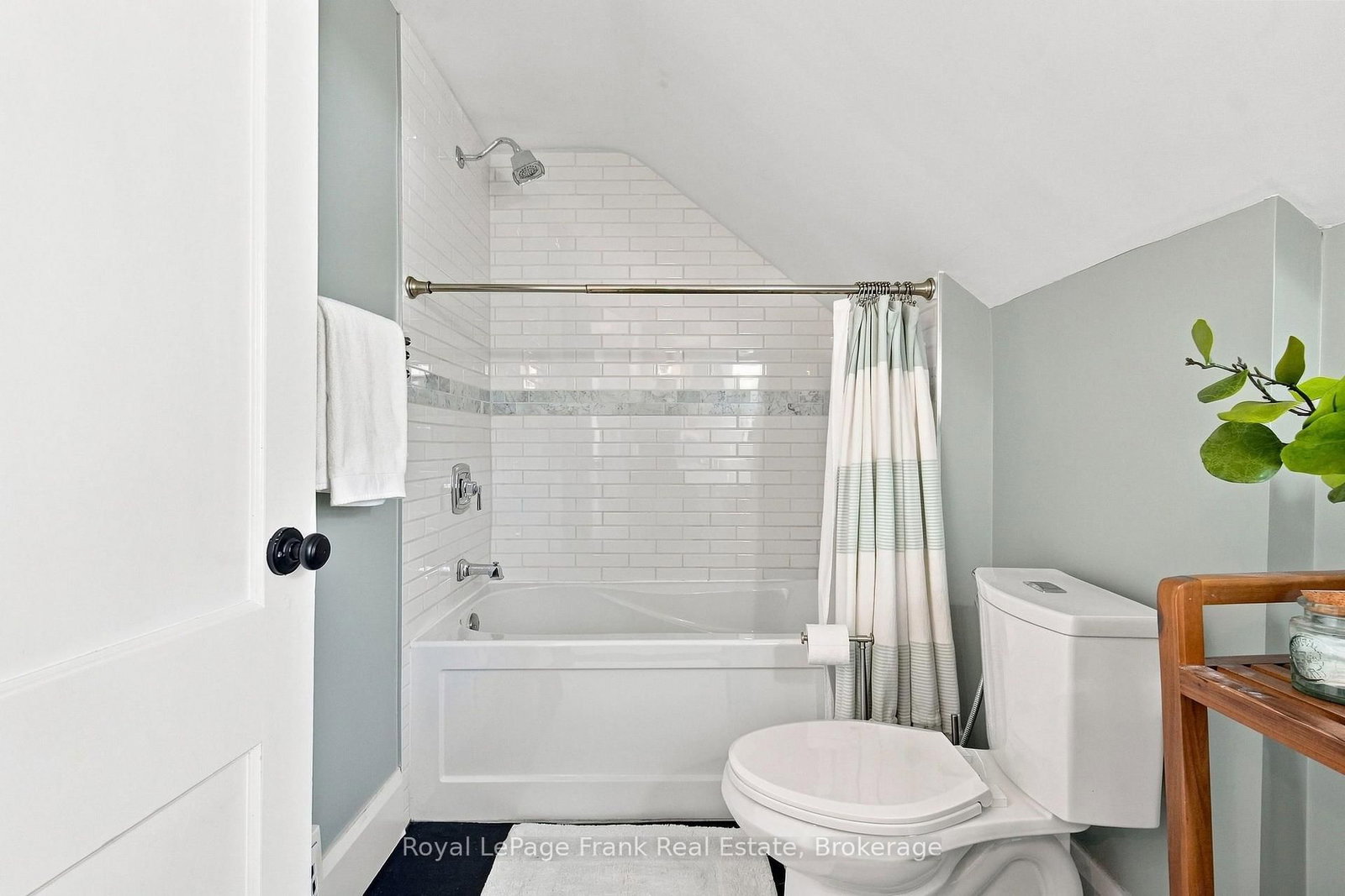 44 Mclaughlin Boulevard • Oshawa, ON photo 26