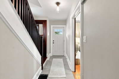 44 Mclaughlin Boulevard • Oshawa, ON photo 4