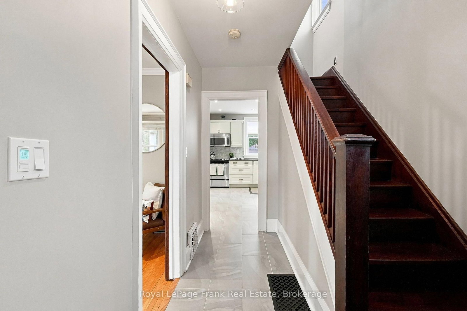44 Mclaughlin Boulevard • Oshawa, ON photo 5
