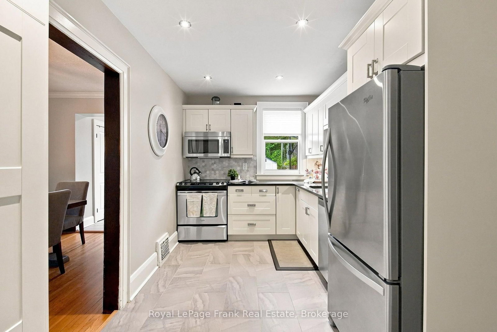 44 Mclaughlin Boulevard • Oshawa, ON photo 8