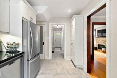 44 Mclaughlin Boulevard • Oshawa, ON photo 9