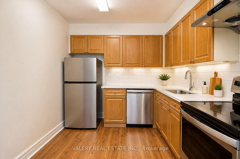 1816 - 75 Bamburgh Circle