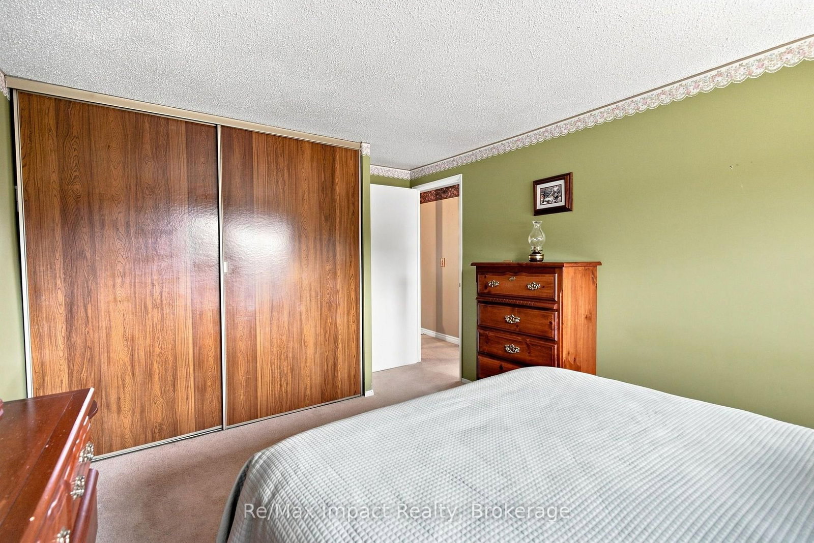 822 Southdown Street • Oshawa, ON photo 18