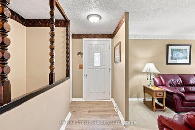 822 Southdown Street • Oshawa, ON photo 5