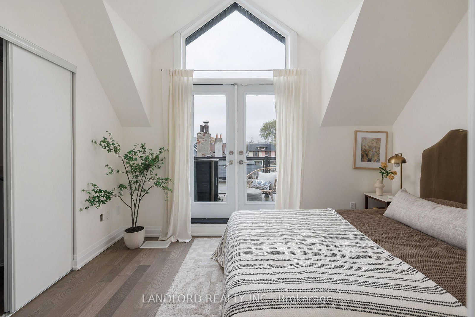 2-175 Jones Ave, Toronto, view 13