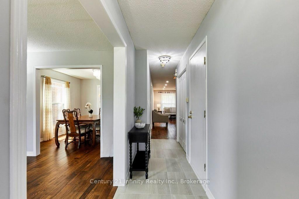 8 Murkar Crescent • Whitby, ON photo 16