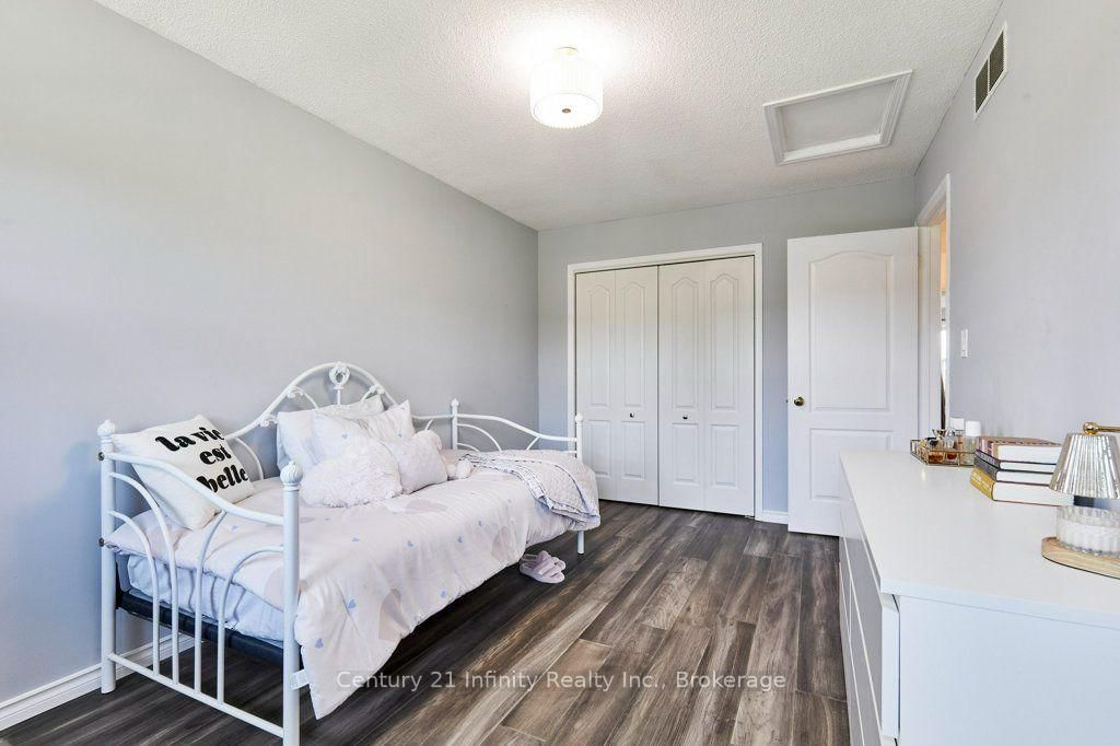 8 Murkar Crescent • Whitby, ON photo 27