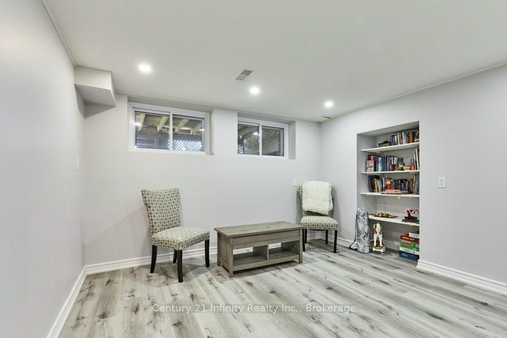 8 Murkar Crescent • Whitby, ON photo 33